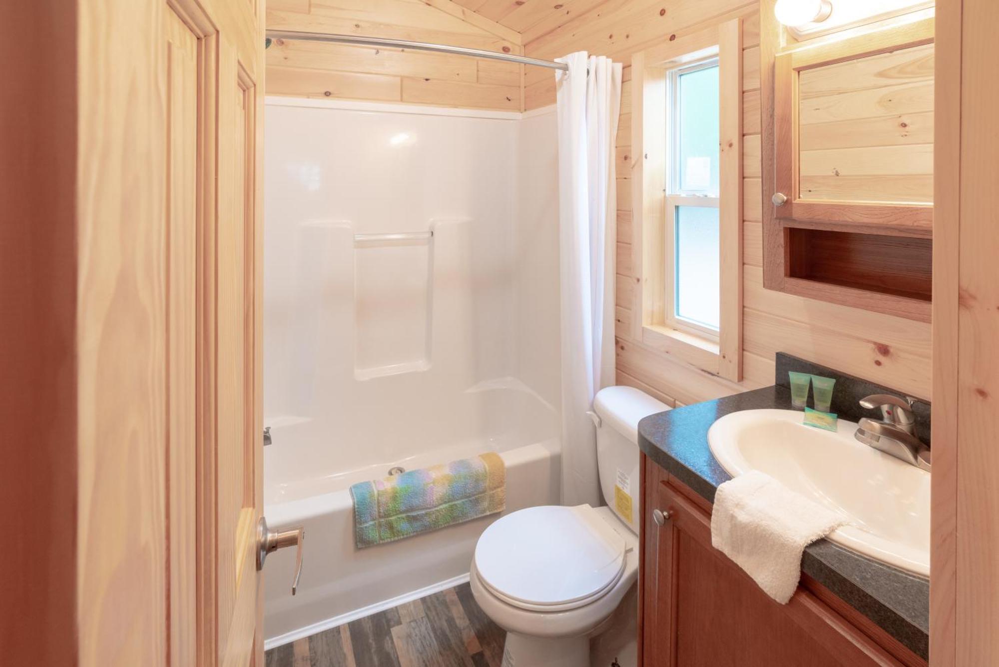 Sun Outdoors Saco Old Orchard Beach Room photo